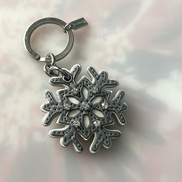 Coach Snowflake with Clear Rhinestone Key Chain - Picture 1 of 5